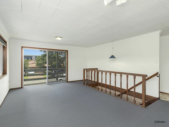 Top-Floor Duplex � 300m Stroll to the Beach! - Photo 1