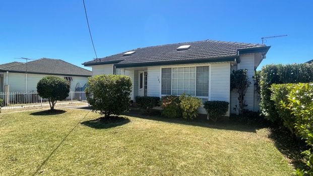 Cozy 2 Bedroom Home - Photo 1