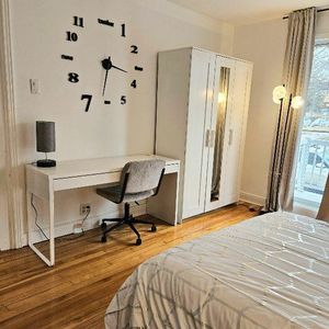 5 1/2 meuble Montreal près métro Universites - Photo 2