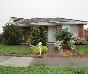 FAMILY HOME IN GREAT LOCATION - Photo 4