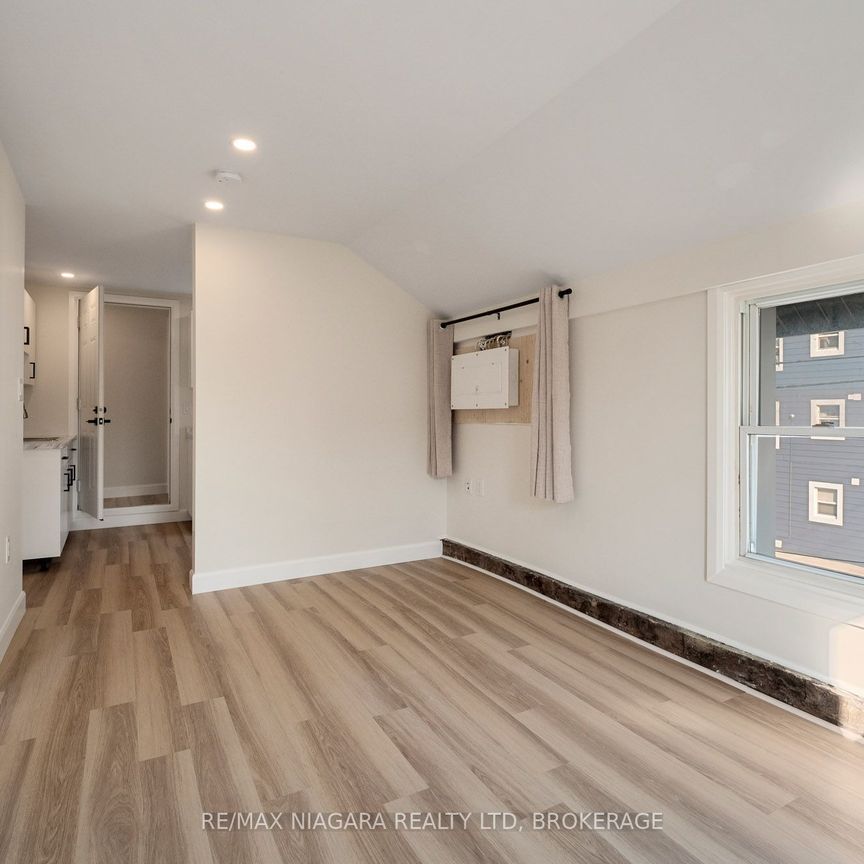 For Lease - 132 Waterloo Street Unit# UNIT #2, Fort Erie, Ontario - Photo 1