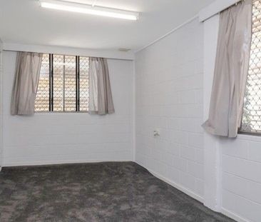 Cozy Coastal Living in the Heart of Yeppoon - Photo 1