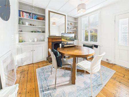 2 bedroom end of terrace house to rent - Photo 4