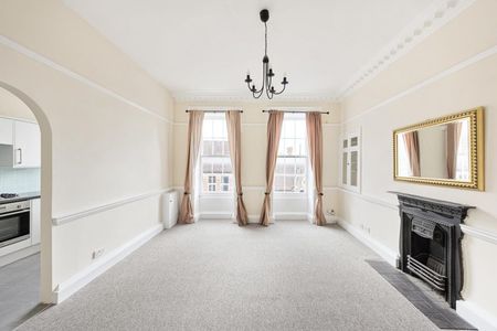 1 Bed Flat - Photo 4