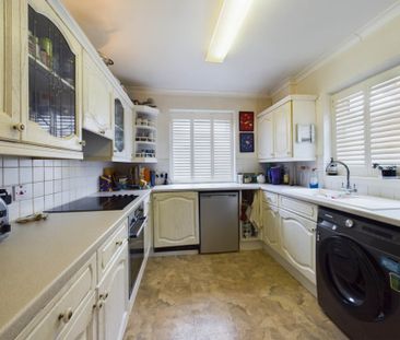 Thornton Crescent, Wendover - Photo 5