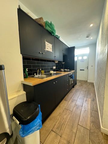 Room in a Shared Flat, Brayards Road, SE15 - Photo 3
