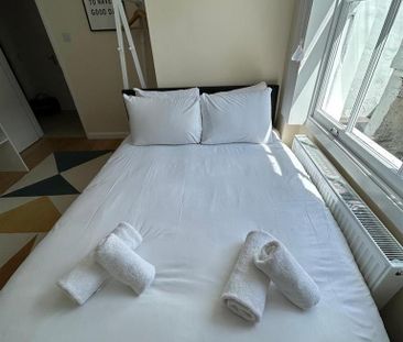 1 bedroom flat to rent - Photo 2