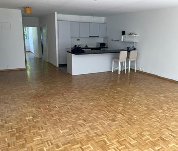 Appartement de 5 pièces et d'environ 115m2, situé au 3ème étage. - Foto 4