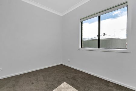 Application Now Approved- Beautiful 4 Bedroom Home - Photo 5