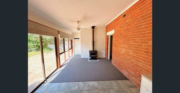 Central Albury Home - Photo 1