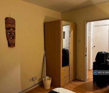 1 bedroom in a flat share to rent - Photo 4