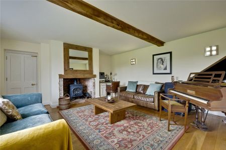 6 bedroom detached house to rent - Photo 4