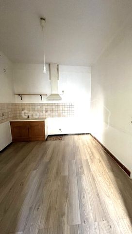 NOVES - Maison de village T3, - Photo 4