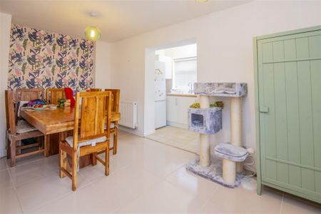 3 bed Bungalow To Let - Photo 4