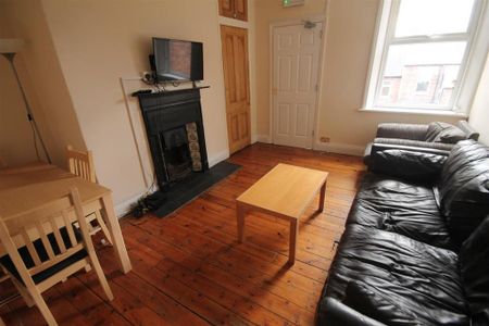 5 bedroom maisonette to rent - Photo 2