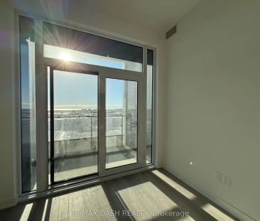 1007 The Queensway #826 - Photo 1