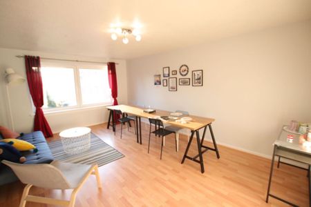 3 Bed Flat, Mcaslin Court, G4 - Photo 3