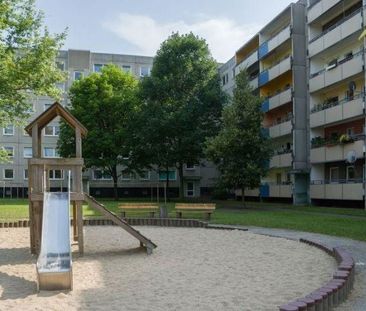 Frisch renovierte 2-Raum Wohnung mit Balkon in Dresden-Gorbitz! - Foto 1