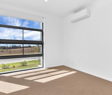 Modern Single-Level Family Home - Photo 2