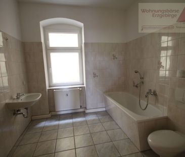 Großzügige 2-Raum-Wohnung - sehr zentral, direkt am Busbahnhof - An... - Foto 1