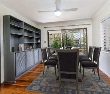 Comfortable Family Home - Inground Pool - Large Block - Perfectly Positioned Close to Everything - Photo 3