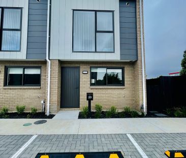 MANGERE BRIDGE, 3 BEDROOMS - Photo 6