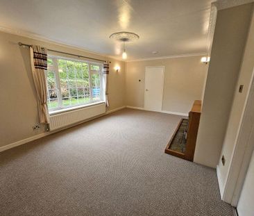 4 bedroom bungalow to rent - Photo 1