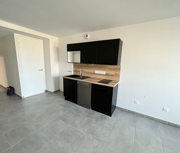 Location Appartement 2 pièces 43m² - Photo 6