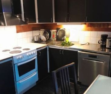 Ljus och glamorös etagetakvåning i Bandhagen med naturnära utsikt! - Foto 5