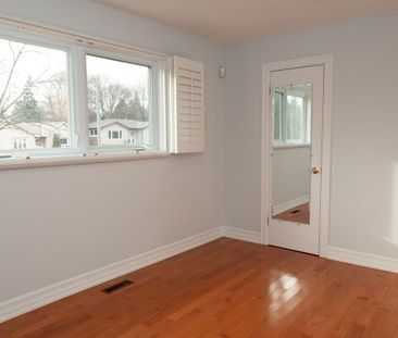 For Lease - 1435 Petrie Way, Mississauga, Ontario - Photo 2