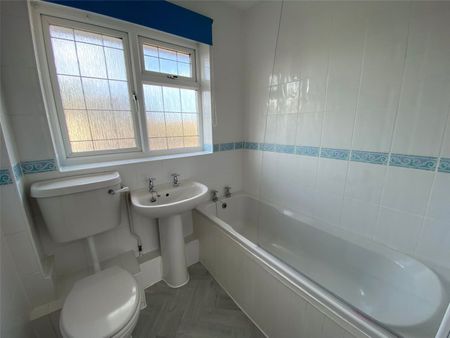 Elder Close, Highbridge, Somerset, TA9 - Photo 2