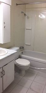 Mclean :One bedroom Apartment 2,100$ for Oct 1st - Photo 4