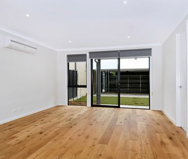 2/126 Victoria Road, Northcote VIC 3070 - Photo 5