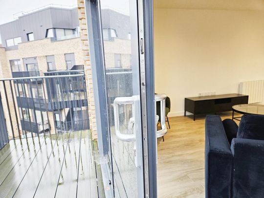 2 bedroom flat to rent - Photo 1