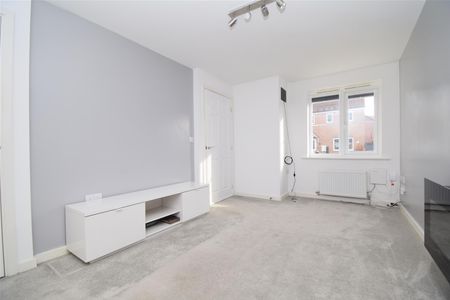 Rhubarb Hill, Wakefield - Photo 3