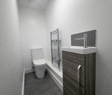 1 bedroom in a house share to rent - Photo 4