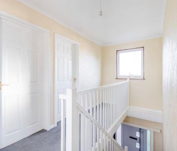 4 bedroom detached house to rent - Photo 2