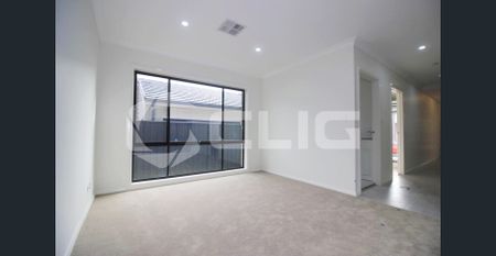 4 Bedroom Family House with 2.5 Barhroom - Photo 5