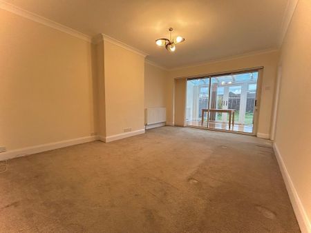 2 bedroom bungalow to rent - Photo 2