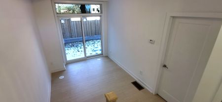 For Lease - 9 Carl Hill Lane, Richmond Hill, Ontario - Photo 3