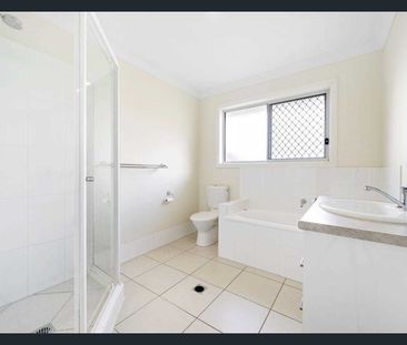 Perfectly Positioned 4 Bedroom Home - Photo 4