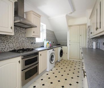 3 bedroom semi-detached house to rent - Photo 4