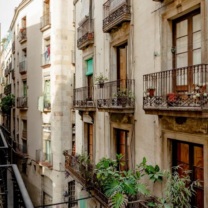 Room for rent in shared apartment in Barcelona - Photo 1