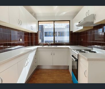 CONVENIENTLY LOCATED! - Photo 4