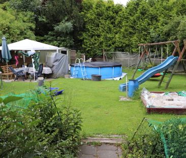 Großzügige Familienwohnung im Altbau mit Gartennutzung - Photo 1