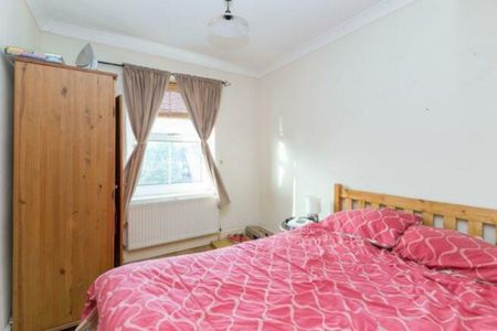 1 Bedroom Flat To Let - Photo 3