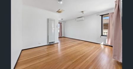 Stylish Family Home in Prime Thomastown Location - Photo 4