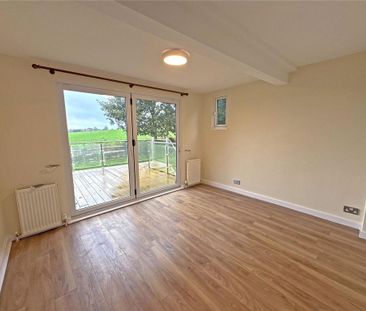 4 bedroom detached house to rent - Photo 3