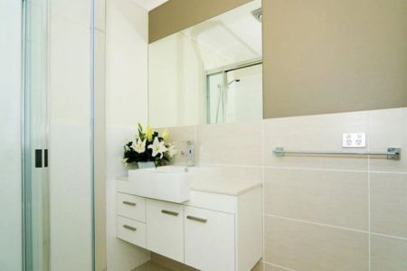 Stylish 3-Bedroom Townhouse with Alfresco Entertaining in Corinda - Photo 3