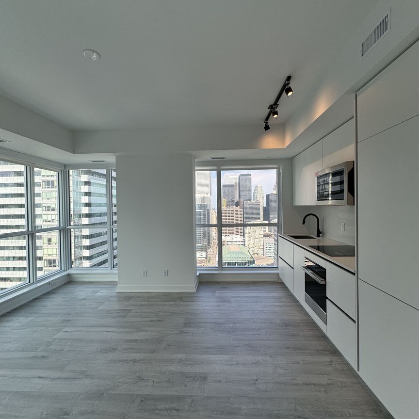 For Lease - 327 King Street Unit# 3707, Toronto, Ontario - Photo 1